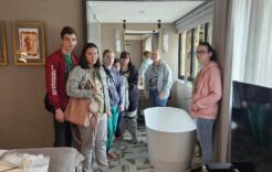 Więcej o: Uczniowie z kierunku pracownik obsługi hotelowej odwiedzali hotel pięciogwiazdkowy