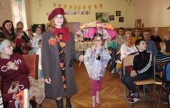 "Pokaz Jesiennych Parasoli"