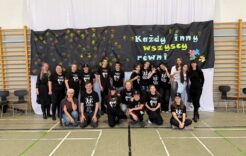 Więcej o: Wspólny występ tancerzy i bębniarzy w Szkole Podstawowej w Baborowie